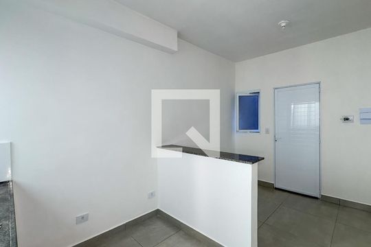 Sala e Cozinha de casa para alugar com 1 quarto, 35m² em Vila das Belezas, São Paulo
