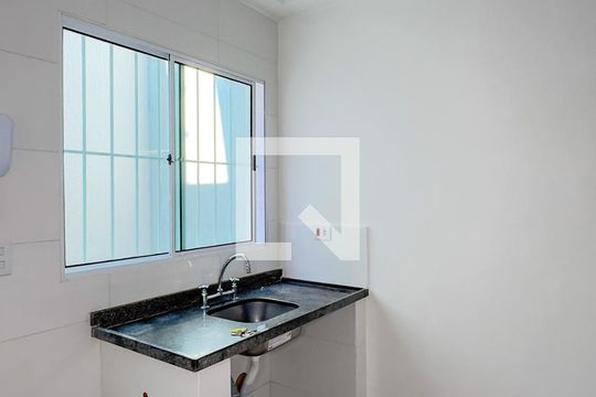 Sala e Cozinha de casa para alugar com 1 quarto, 35m² em Vila das Belezas, São Paulo