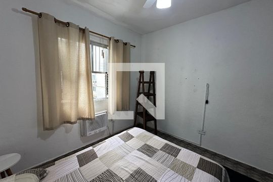 Quarto de apartamento para alugar com 1 quarto, 38m² em Centro, São Vicente