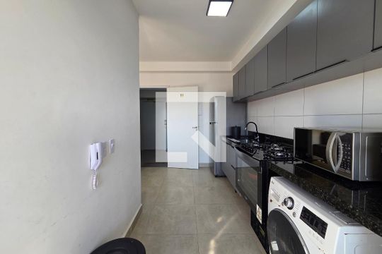 Cozinha de apartamento para alugar com 2 quartos, 110m² em Guilhermina, Praia Grande