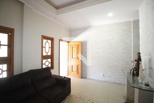 Sala de casa para alugar com 4 quartos, 100m² em Parque Santa Fé, Porto Alegre