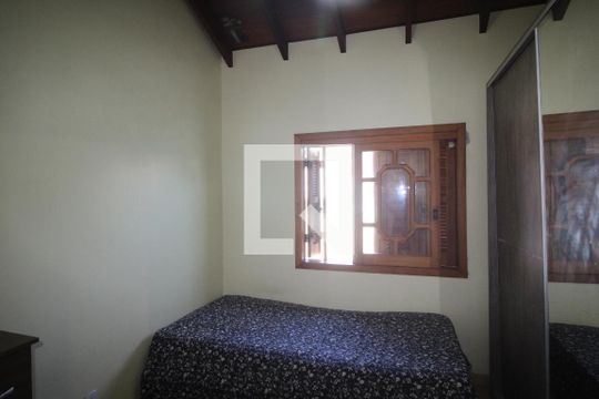 Quarto 1 de casa para alugar com 4 quartos, 100m² em Parque Santa Fé, Porto Alegre