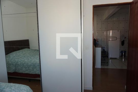 Quarto 1 de casa para alugar com 2 quartos, 50m² em Parque Pirajussara, Embu das Artes