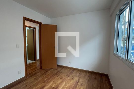 Quarto 1 de apartamento para alugar com 2 quartos, 72m² em Valparaíso, Petrópolis