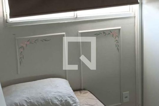Apartamento para alugar com 2 quartos, 50m² em Parque Joquei Club, Campos dos Goytacazes