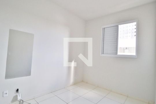 Quarto 1 de apartamento para alugar com 2 quartos, 45m² em Laranjeiras, Uberlândia