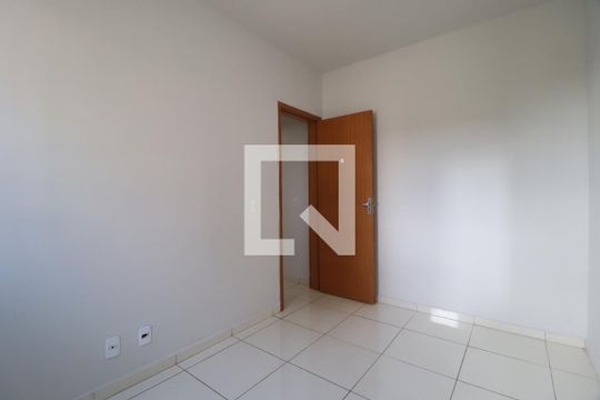 Quarto 1 de apartamento para alugar com 2 quartos, 45m² em Laranjeiras, Uberlândia