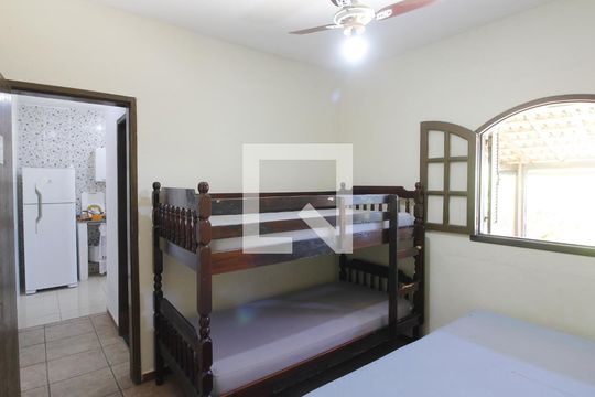 Quarto 1 de casa de condomínio para alugar com 3 quartos, 65m² em Caminho de Búzios, Cabo Frio