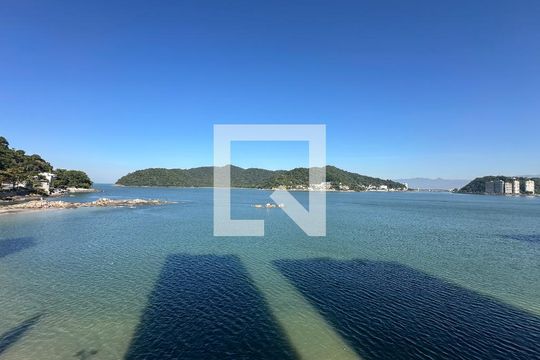 Vista da Sala de apartamento para alugar com 3 quartos, 149m² em Itararé, São Vicente