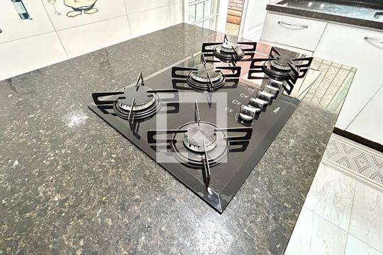 Cozinha de casa para alugar com 3 quartos, 170m² em Jardim Santa Mena, Guarulhos
