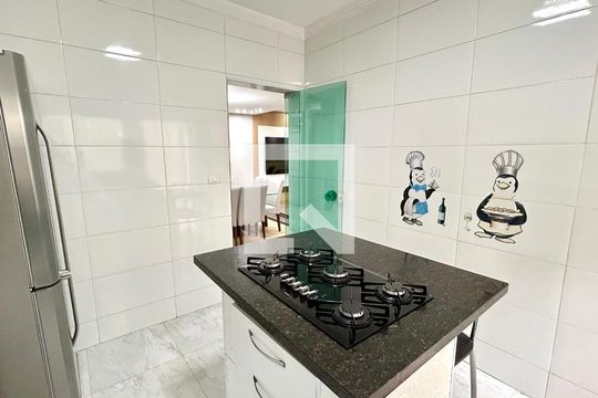 Cozinha de casa para alugar com 3 quartos, 170m² em Jardim Santa Mena, Guarulhos