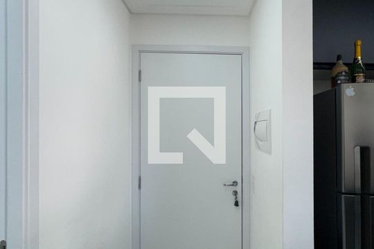 Entrada  de apartamento para alugar com 2 quartos, 61m² em Baeta Neves, São Bernardo do Campo