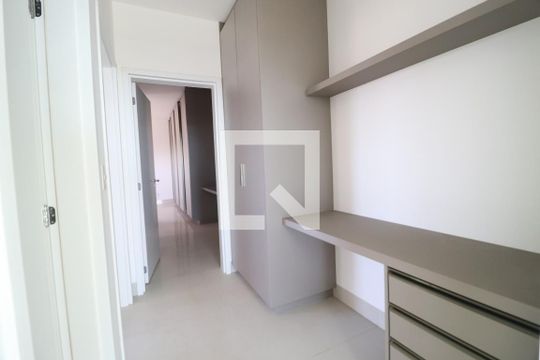 Corredor - Armário de apartamento para alugar com 3 quartos, 145m² em Tubalina, Uberlândia
