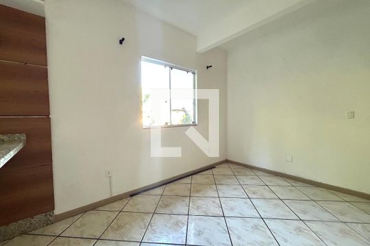 Sala de casa para alugar com 3 quartos, 84m² em Saco dos Limões, Florianópolis