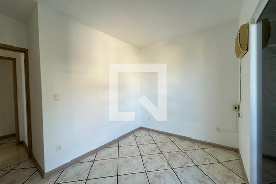 Quarto 1 de casa para alugar com 3 quartos, 84m² em Saco dos Limões, Florianópolis