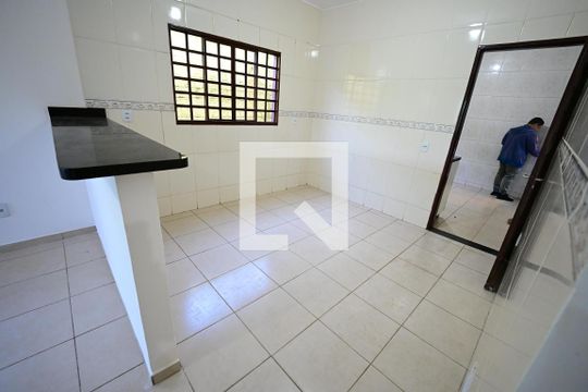 Casa à venda com 3 quartos, 150m² em Jardim Eli Forte, Goiânia