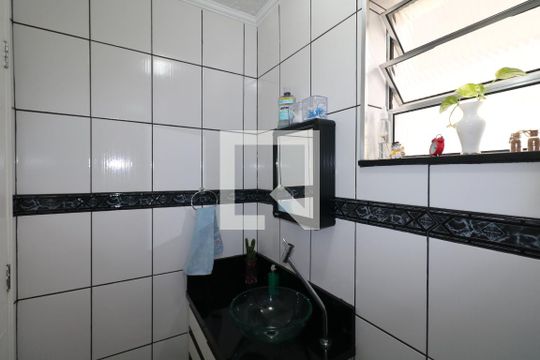 Banheiro de casa à venda com 3 quartos, 140m² em Campanário, Diadema