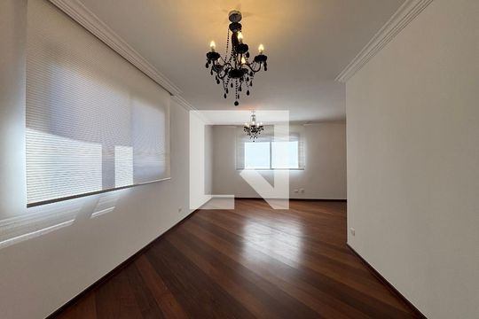  Sala de apartamento para alugar com 3 quartos, 180m² em Indianópolis, São Paulo