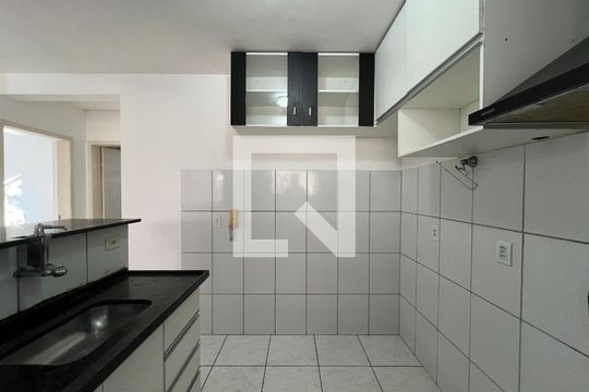 Cozinha de apartamento à venda com 2 quartos, 50m² em Cabral, Contagem