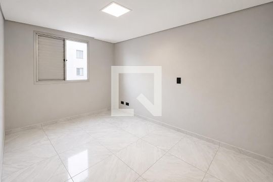 Quarto 1 de apartamento para alugar com 2 quartos, 45m² em Parque Cisper, São Paulo