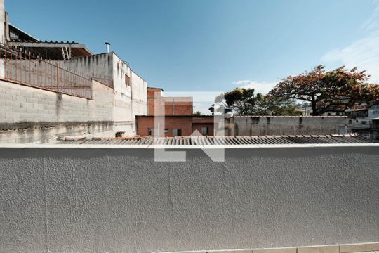 Cozinha e Área de Serviço de casa para alugar com 1 quarto, 58m² em Parque Cisper, São Paulo