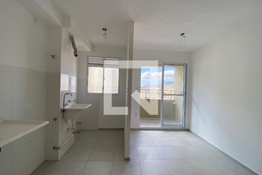 Apartamento para alugar com 2 quartos, 44m² em Del Castilho, Rio de Janeiro
