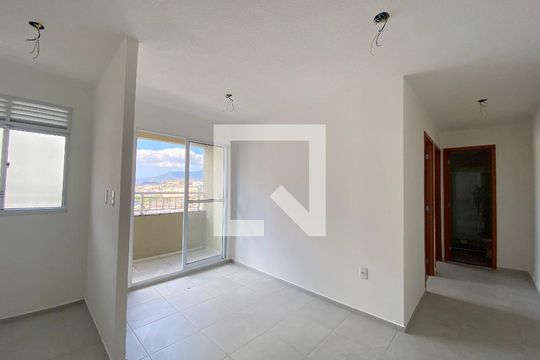 Apartamento para alugar com 2 quartos, 44m² em Del Castilho, Rio de Janeiro
