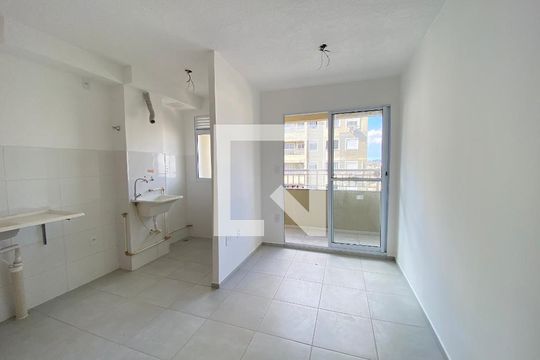 Apartamento para alugar com 2 quartos, 44m² em Del Castilho, Rio de Janeiro