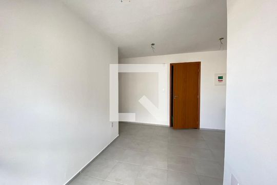 Apartamento para alugar com 2 quartos, 44m² em Del Castilho, Rio de Janeiro