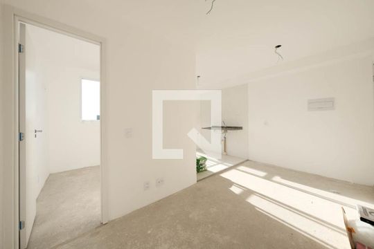 Sala/Cozinha de apartamento à venda com 2 quartos, 36m² em Vila Ré, São Paulo