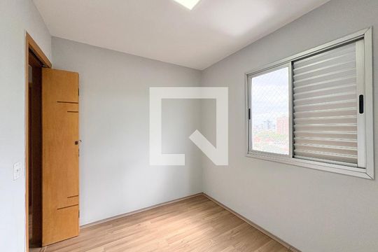 Quarto 1 de apartamento para alugar com 2 quartos, 44m² em Vila Cruz das Almas, São Paulo
