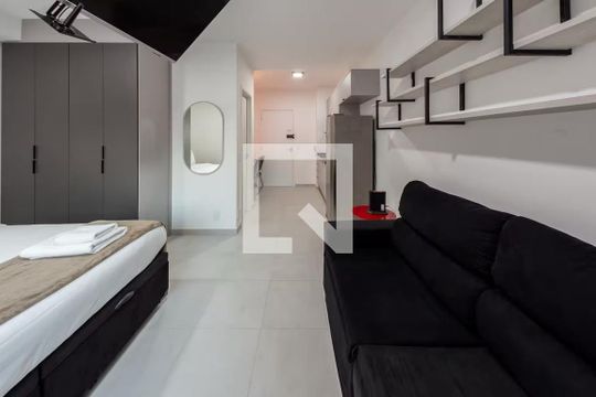 Sala / Quarto de apartamento à venda com 1 quarto, 27m² em Vila Olímpia, São Paulo