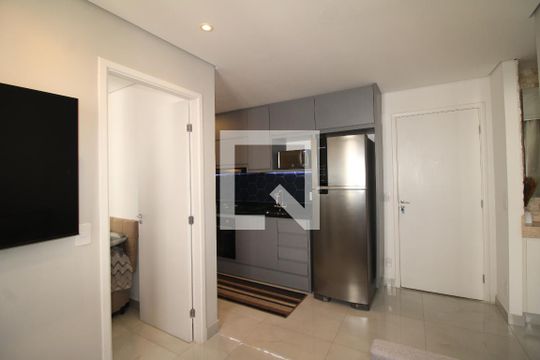 Sala / Cozinha de apartamento para alugar com 2 quartos, 36m² em Vila Diva, São Paulo