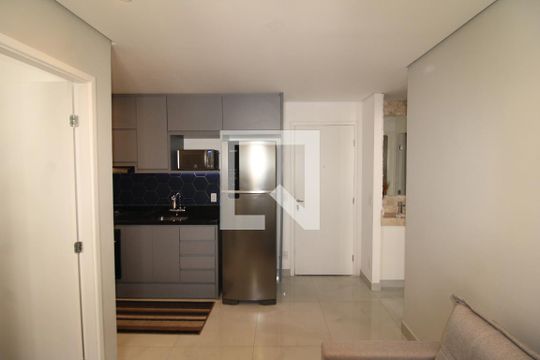 Sala / Cozinha de apartamento para alugar com 2 quartos, 36m² em Vila Diva, São Paulo