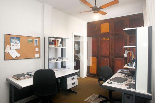 Suíte de apartamento para alugar com 3 quartos, 134m² em Independência, Porto Alegre