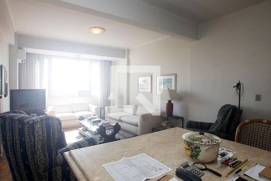 Sala de apartamento para alugar com 3 quartos, 134m² em Independência, Porto Alegre