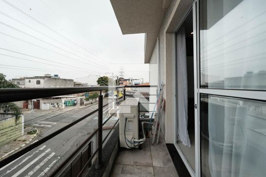 Sala/Cozinha de casa de condomínio à venda com 2 quartos, 92m² em Vila Frugoli, São Paulo
