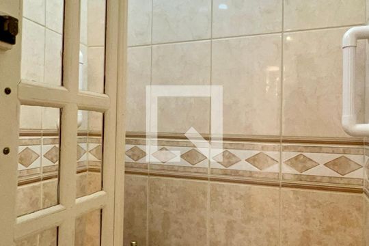 Lavabo de casa à venda com 3 quartos, 180m² em Vila Clementino, São Paulo