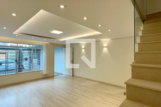 Sala de casa à venda com 3 quartos, 180m² em Vila Clementino, São Paulo