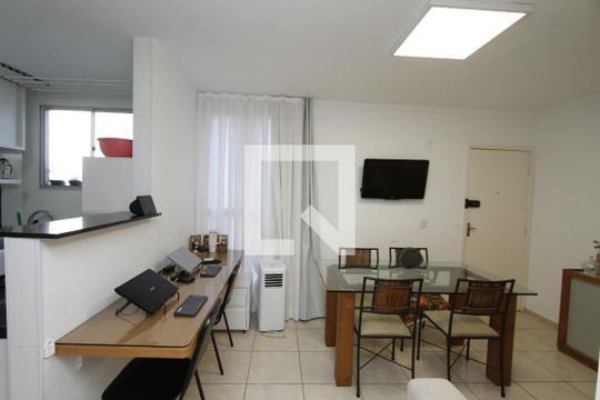 Sala de apartamento à venda com 2 quartos, 44m² em Estrela do Oriente, Belo Horizonte