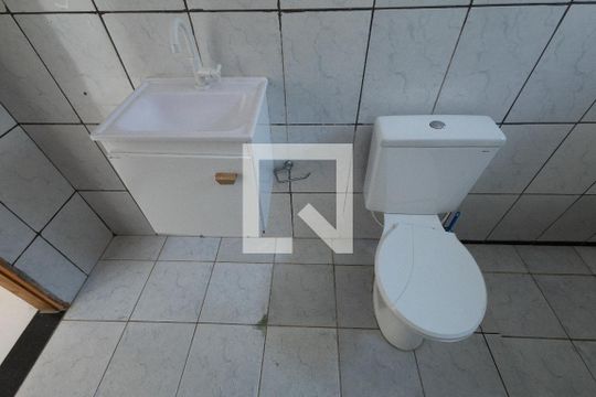Casa para alugar com 1 quarto, 92m² em Jardim Santa Marina, Jacareí