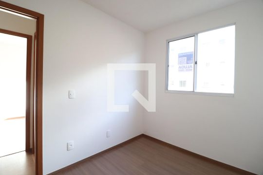 Quarto 1 de apartamento para alugar com 2 quartos, 42m² em Jardim Patricia, Uberlândia