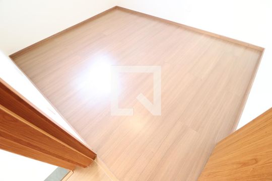 Quarto 1 de apartamento para alugar com 2 quartos, 42m² em Jardim Patricia, Uberlândia