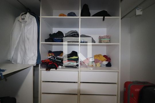 Closet Quarto 1 suíte de casa à venda com 3 quartos, 148m² em Vila Santa Teresa, Santo André
