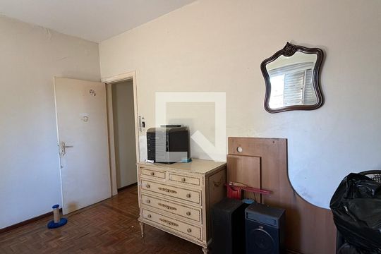 Casa à venda com 3 quartos, 196m² em Vila Bertioga, São Paulo