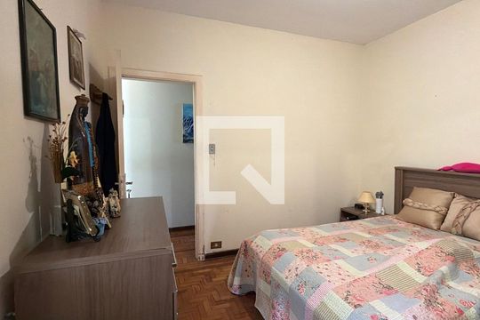 Casa à venda com 3 quartos, 196m² em Vila Bertioga, São Paulo