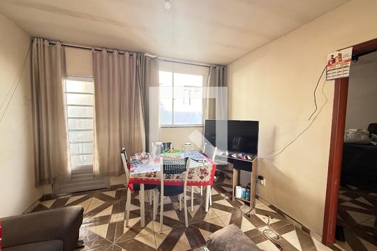 Apartamento à venda com 2 quartos, 44m² em Parque Maracana, Contagem