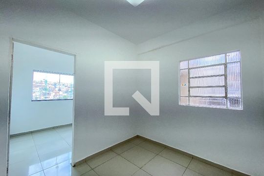 Casa para alugar com 1 quarto, 35m² em Havaí, Belo Horizonte