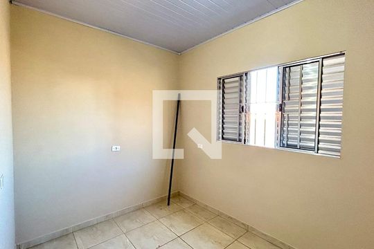 Quarto 1 de casa para alugar com 2 quartos, 63m² em Vila Carmela Ii, Guarulhos