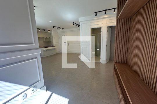 Sala de apartamento para alugar com 2 quartos, 88m² em Alphaville, Barueri